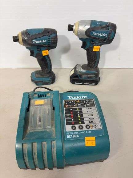 (2) Makita drills w/ battery charger - works
