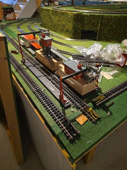 LARGE DOUBLE DECK TRAIN LAYOUT WITH ATTACHED TRACKS AND ACCESSORIES ...