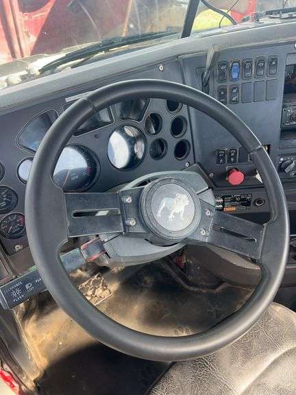 2008 Mack CHU613 showing 58,778 mi, 14,600 hrs - runs