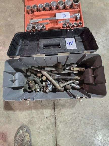 LOT OF 3/4" SOCKETS, EXTENDERS AND REDUCERS