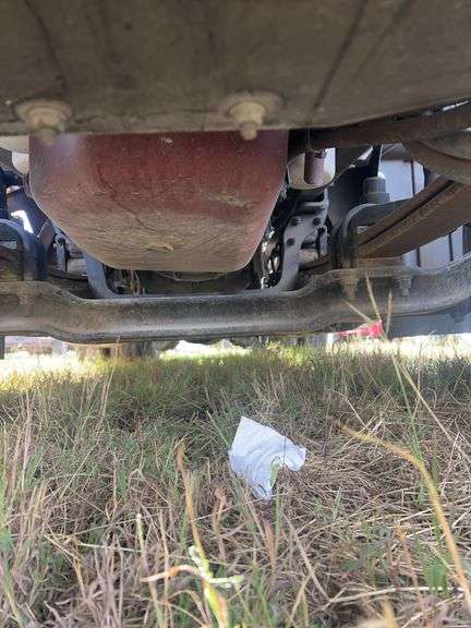 2013 Mack CXU613 showing 376,107 mi, 8,830 hrs - doesn’t run