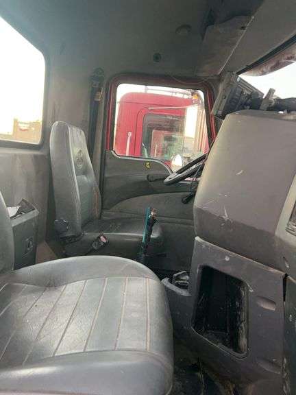 2008 Mack CHU613 showing 63,099 mi, 1,155 hrs- runs