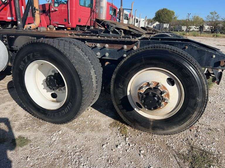 2012 Mack CHU13 showing 28,654 mi, 15,876 hrs- runs