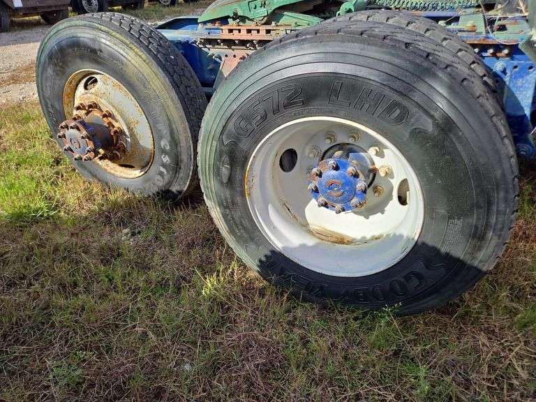 2014 Mack CHU613 showing 498,610 mi, 11,275 hrs - runs