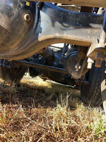 2013 Mack CXU613 showing 402,711 mi, 8,428 hrs- doesn't run