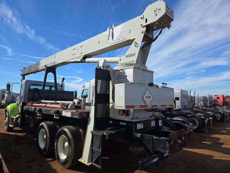 2019 Peterbilt PB348 showing 18,201 mi, 5,443 hrs - runs