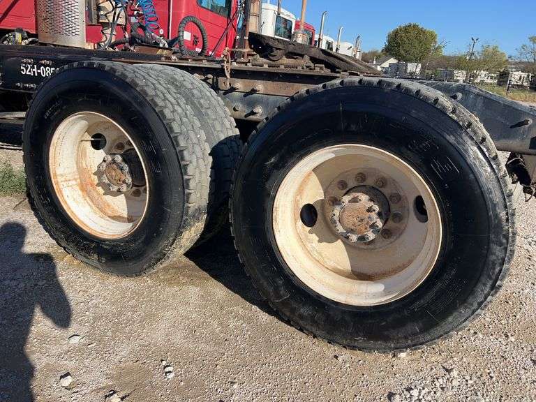 2008 Mack CHU613 showing 55,705 mi, 14,199 hrs- runs