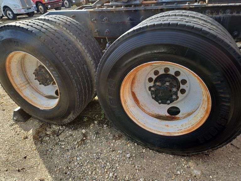 2008 Mack CHU613 showing 61,140 mi, 9,011 hrs- runs