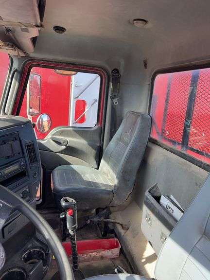 2012 Mack CHU613 showing 43,299 mi, 12,171 hrs - runs