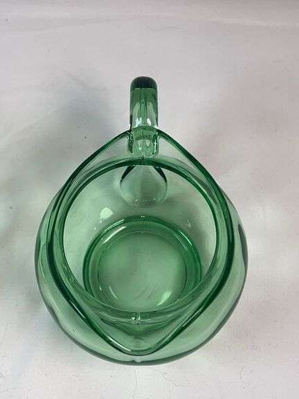 PAIR OF GREEN GLASS HEISEY CREAM AND SUGARS. NO LIDS