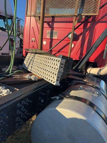 2013 Mack CHU613 showing 11,159 mi, 3,727 hrs- runs