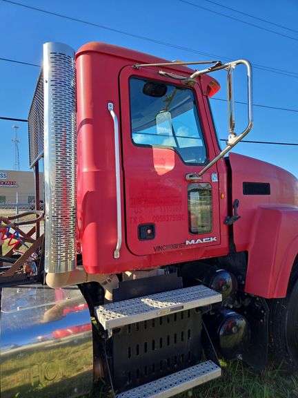 2012 Mack CHU613 showing 44,418 mi, 11,155 hrs- runs