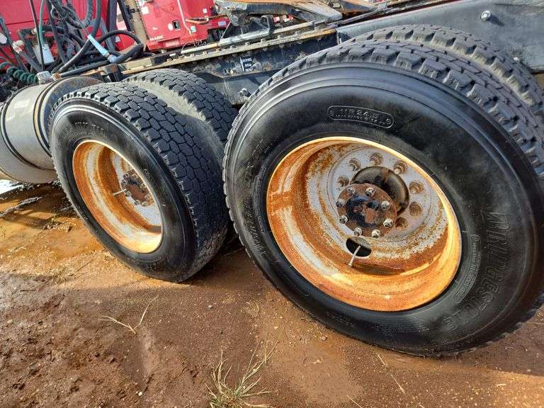 2012 Mack CHU613 showing 39,668 mi, 4,939 hrs - runs