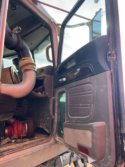 2012 Peterbilt 388 showing 30,080 mi, 7,495 hrs - doesn't run