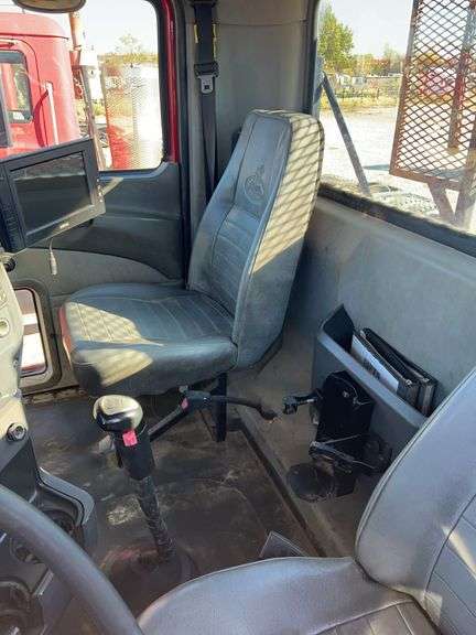 2012 Mack CHU13 showing 28,654 mi, 15,876 hrs- runs