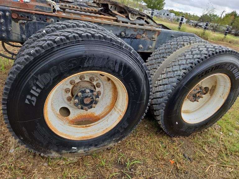 2008 Mack CHU613 showing 41,791 mi, 7,598 mi- doesn't run