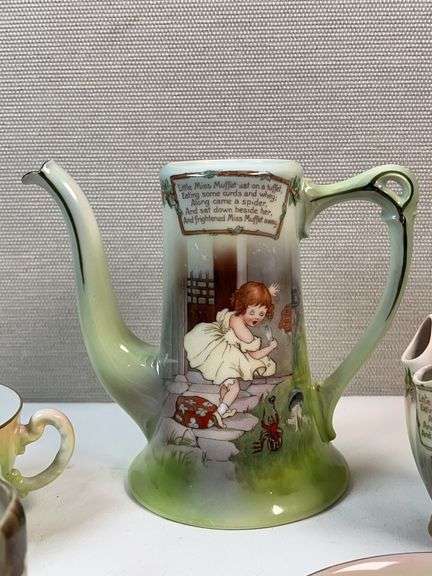 Royal Bayreuth Nursery Rhyme Collection โ Little Miss Muffet Porcelain Set