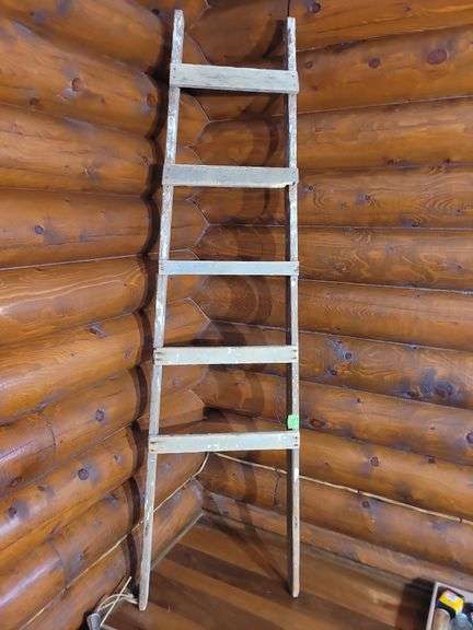 RUSTIC BLANKET/ QUILT LADDER