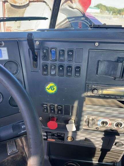 2013 Mack CHU613 miles & hrs unknown- doesn't run