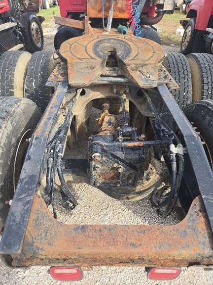 2008 Mack CHU613 showing 61,447 mi, 15,684 hrs - runs