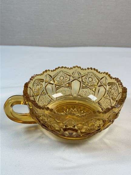 Amber EAPG “Canadian” Pattern Handled Nappy – Duncan & Miller