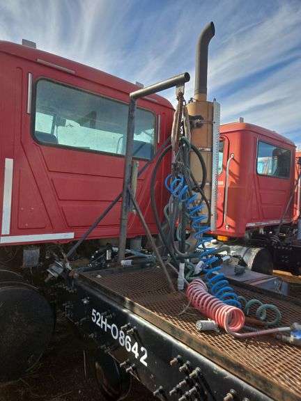 2008 Mack CHU613 showing 30,854 mi, 8,034 hrs - doesn't run