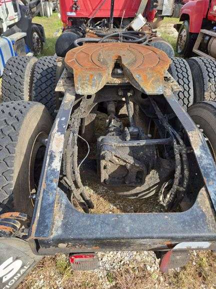 2008 Mack CHU613 showing 63,696 mi, 14,524 hrs - doesn't run