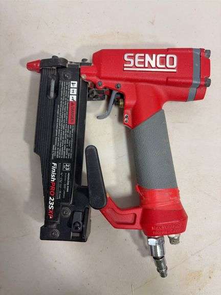Senco finish pro 23SXP nailer w/ case - works