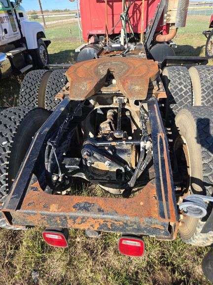 2008 Mack CHU613 showing 59,117 mi, 12,663 hrs- runs