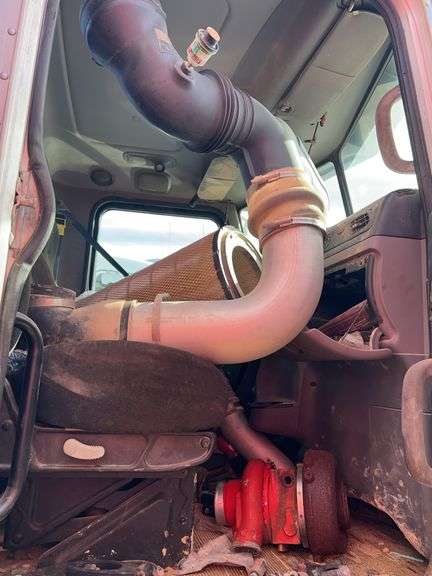 2012 Peterbilt 388 showing 30,080 mi, 7,495 hrs - doesn't run