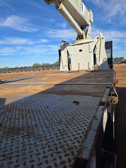 2018 Peterbilt PB348 showing 35,437 mi, 6,164 hrs - runs