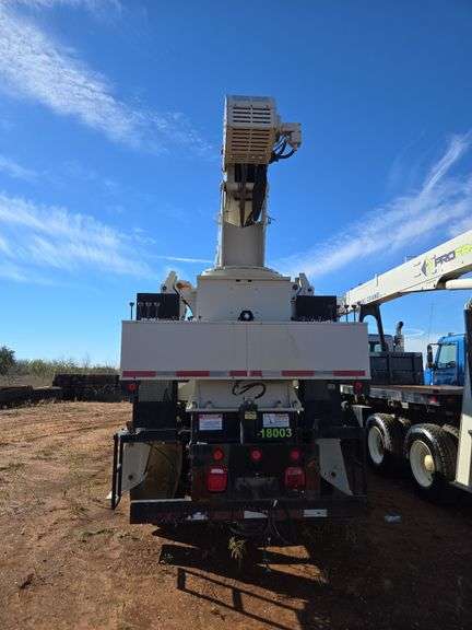 2018 Peterbilt PB348 showing 43,073 mi, 6,155 hrs - runs