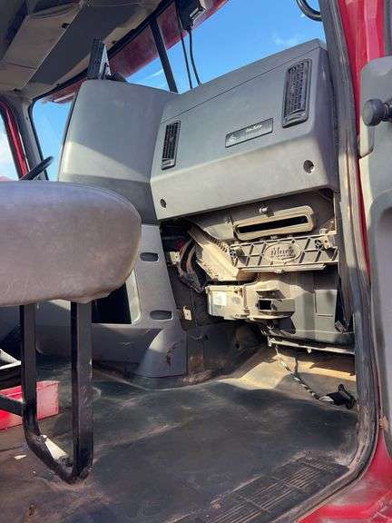 2012 Mack CHU613 miles & hrs unknown- doesn't run