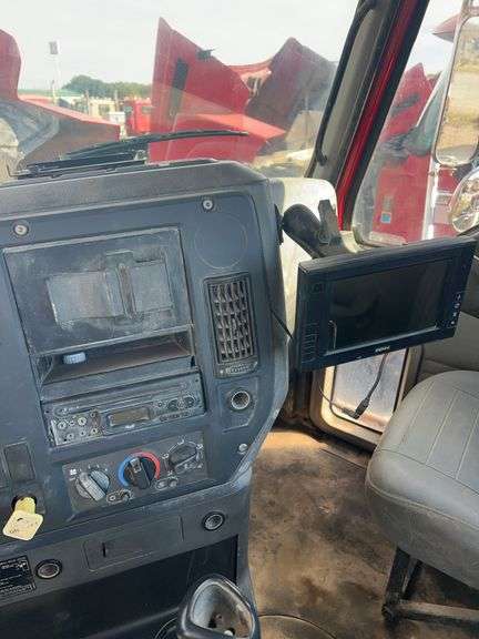 2008 Mack CHU613 showing 63,696 mi, 14,524 hrs - doesn't run