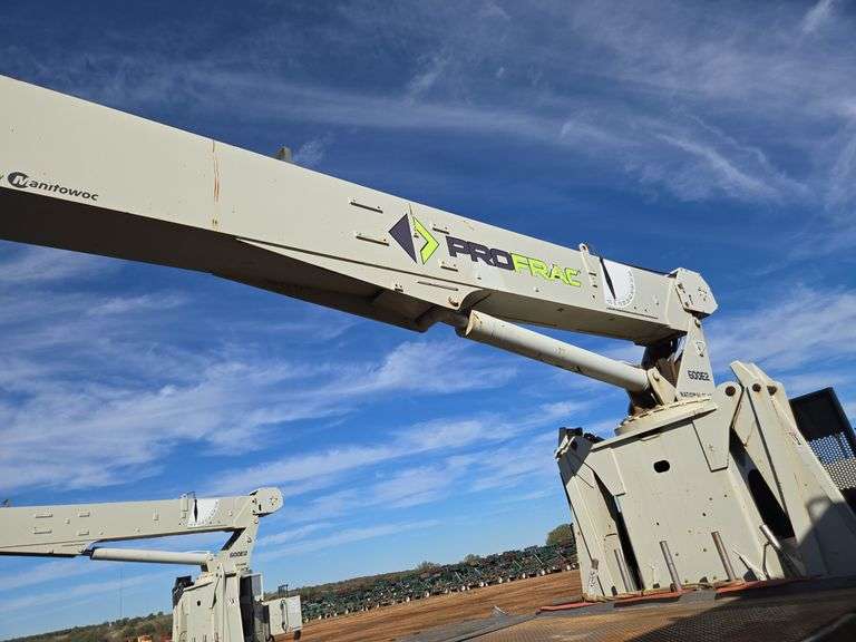 2018 Peterbilt PB348 showing 35,437 mi, 6,164 hrs - runs