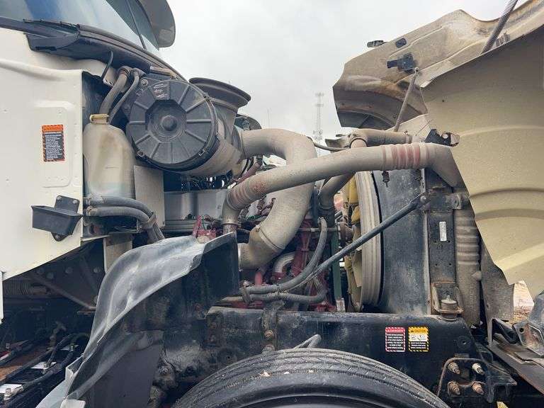 2007 Mack CTP713 showing 47,533 mi, 9999 hrs - runs