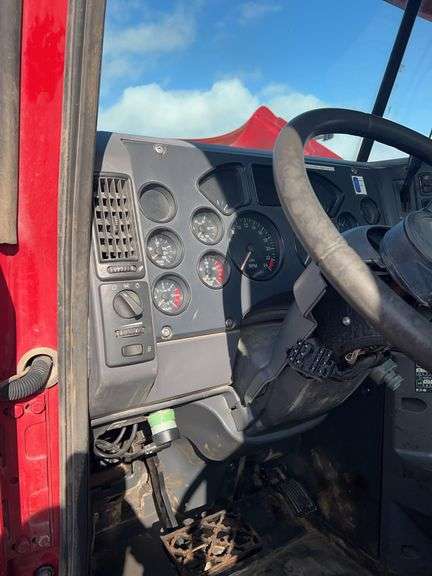 2012 Mack CHU613 miles & hrs unknown- doesn't run