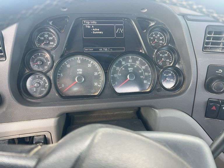 2014 Peterbilt 567 showing 44,798 mi, 5,118 hrs- runs