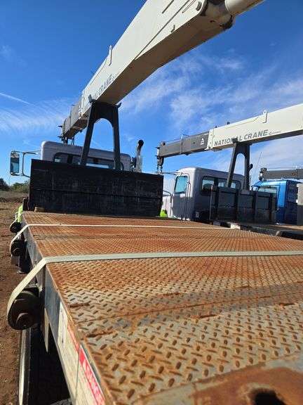 2018 Peterbilt PB348 showing 43,073 mi, 6,155 hrs - runs