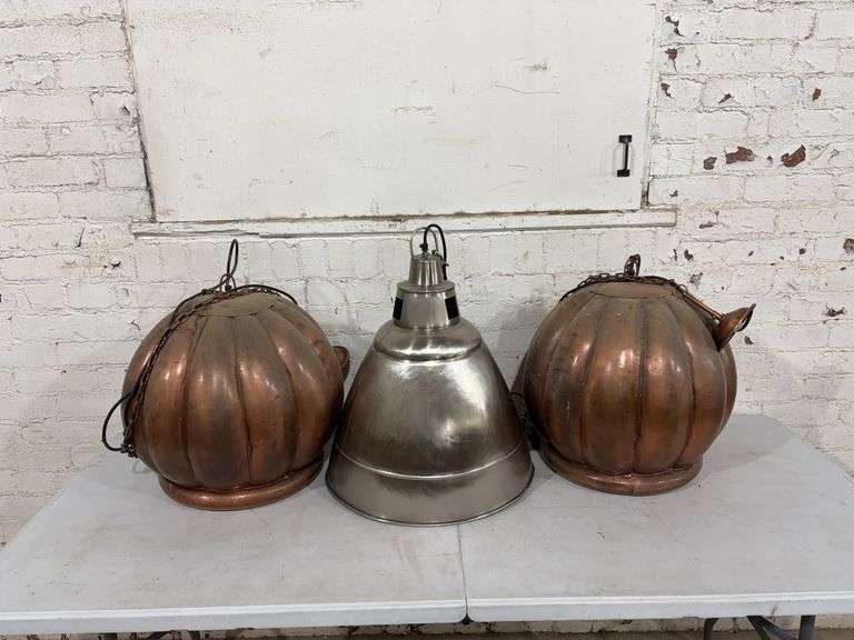 Hanging iron lamps