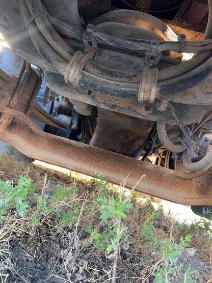 2008 Mack CHU613 showing 566,424 mi, 15,328 hrs- runs