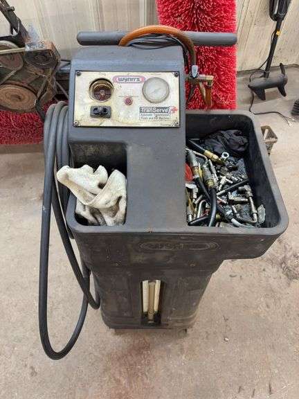 Wynn's automatic transmission flush and fill machine