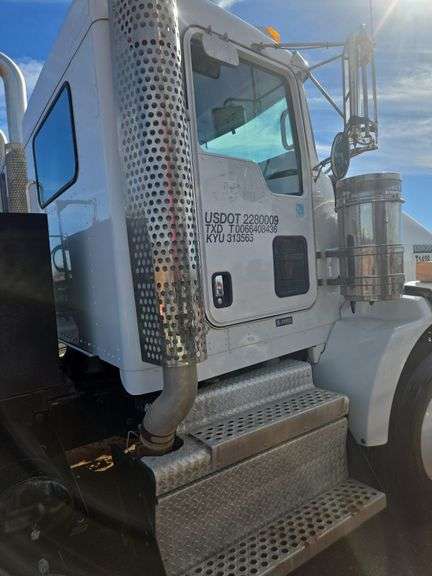 2019 Kenworth T8 showing 13,248 mi, 2,512 hrs - runs