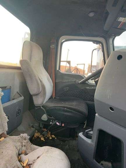 2012 Mack CXU613 showing 719,588 mi, hrs unknown- doesn't run