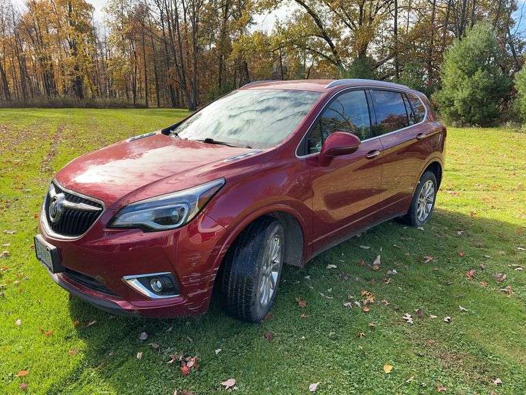 2019 Buick Envision AWD, Back-up Camera, Leather Interior, Heated Seats, Good Trunk Space. VIN: LRBF