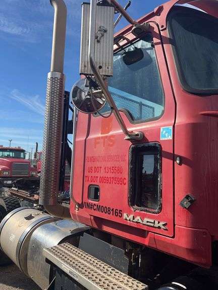 2012 Mack CHU613 showing 34,193 mi, hrs unknown - doesn't run