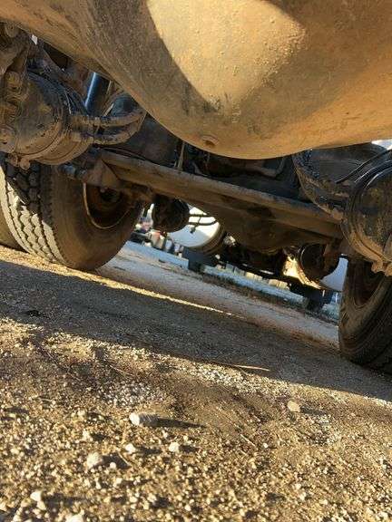 2008 Mack CHU613 miles & hrs unknown- runs