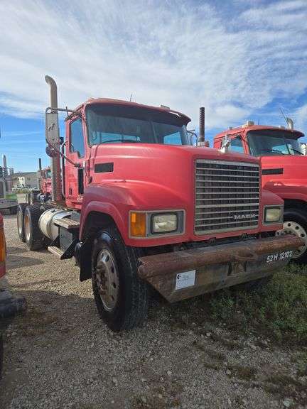 2012 Mack CHU613 showing 34,193 mi, hrs unknown - doesn't run