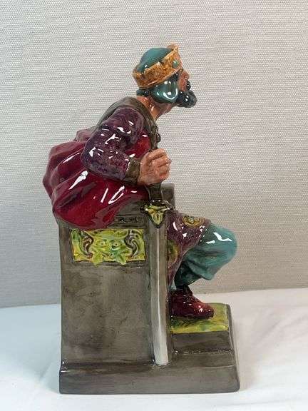 Royal Doulton “The Old King” HN 2134 Figurine
