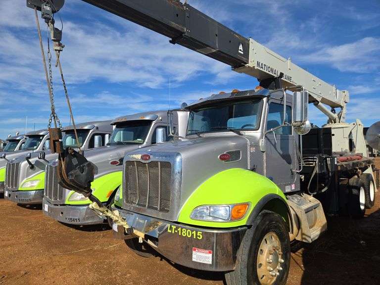 2019 Peterbilt PB348 showing 18,201 mi, 5,443 hrs - runs